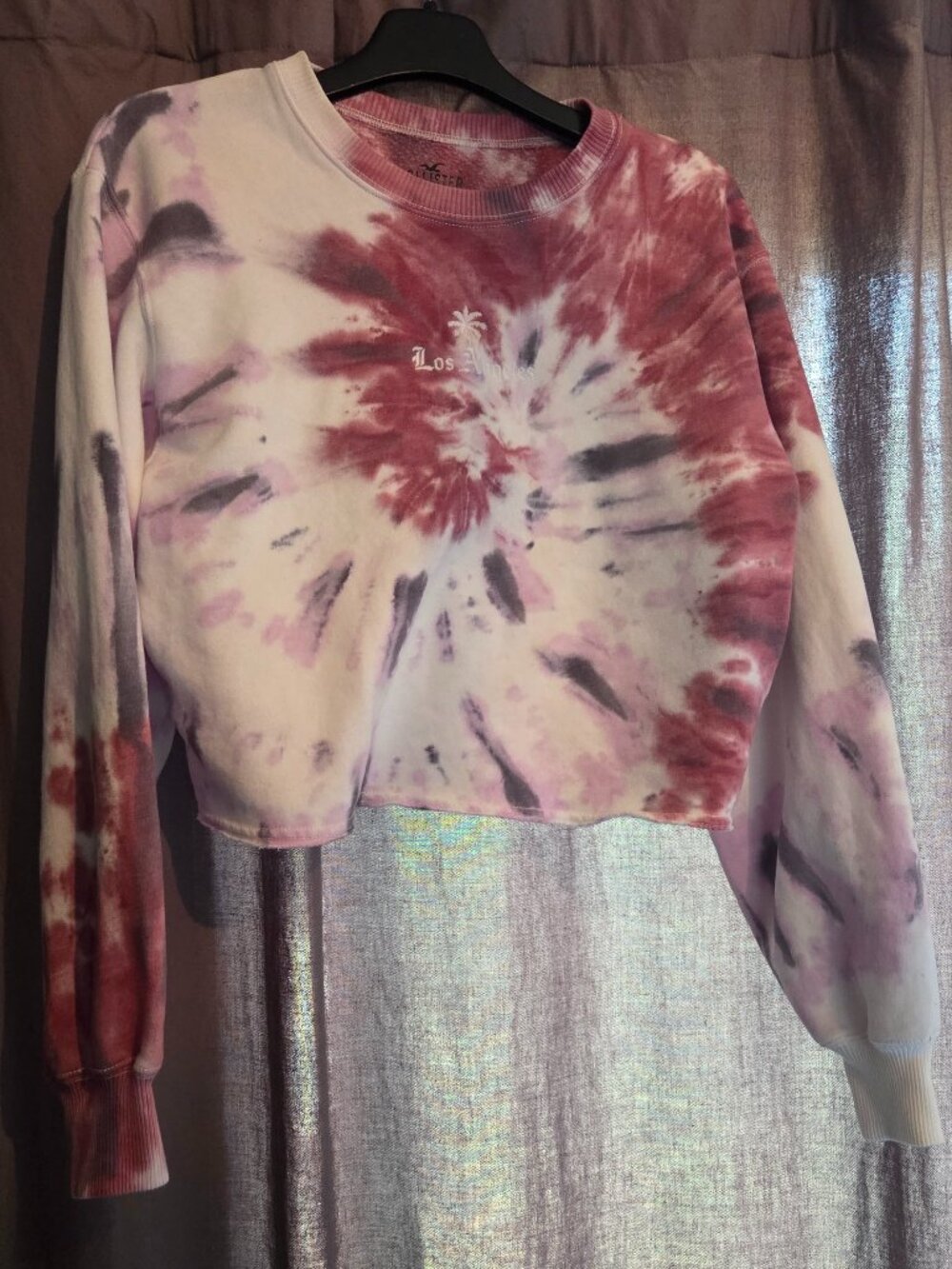 Hollister TTie-Dye cropped sweatshirt, Size Small
